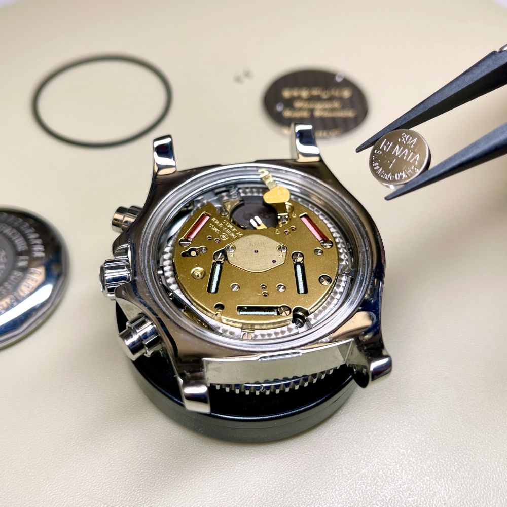 Watch Battery Service At GemOro